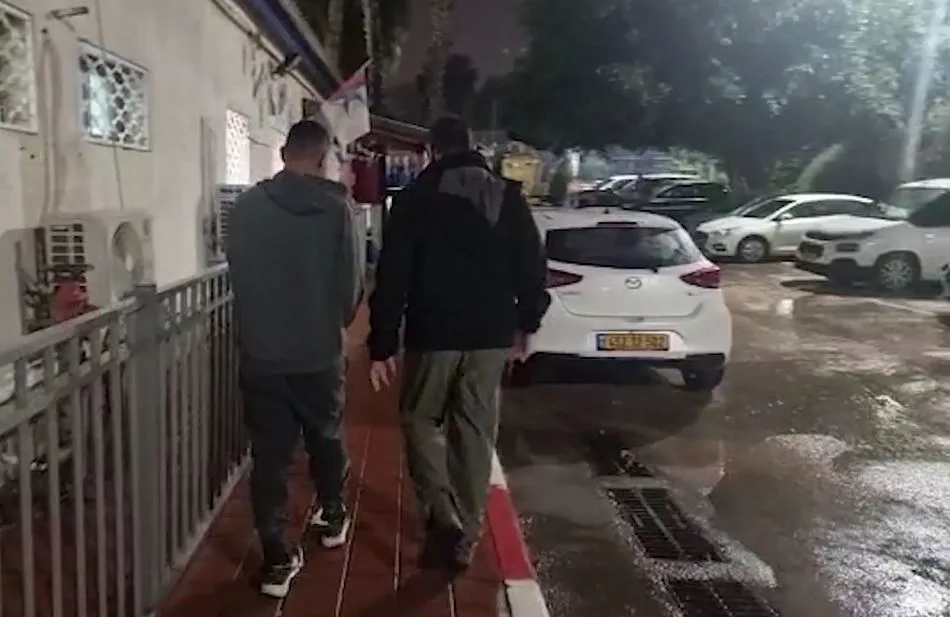 חשוד בפרשת האונס בגדרה מובל לתחנת משטרה