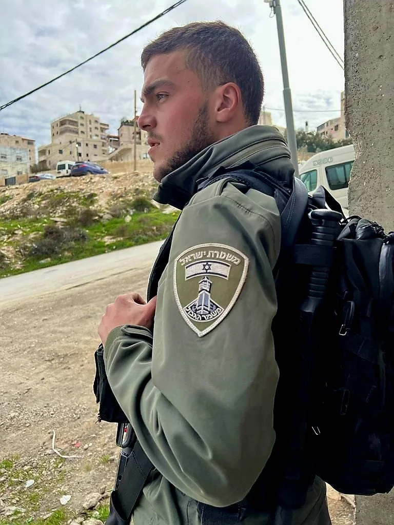 סמ''ר אסיל פאעור סוועאד בן ה-21 שנפל בפיגוע מחסום שועפאט