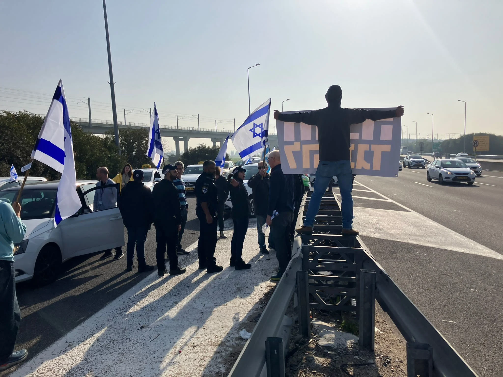 חסימת הכניסה לנתב''ג