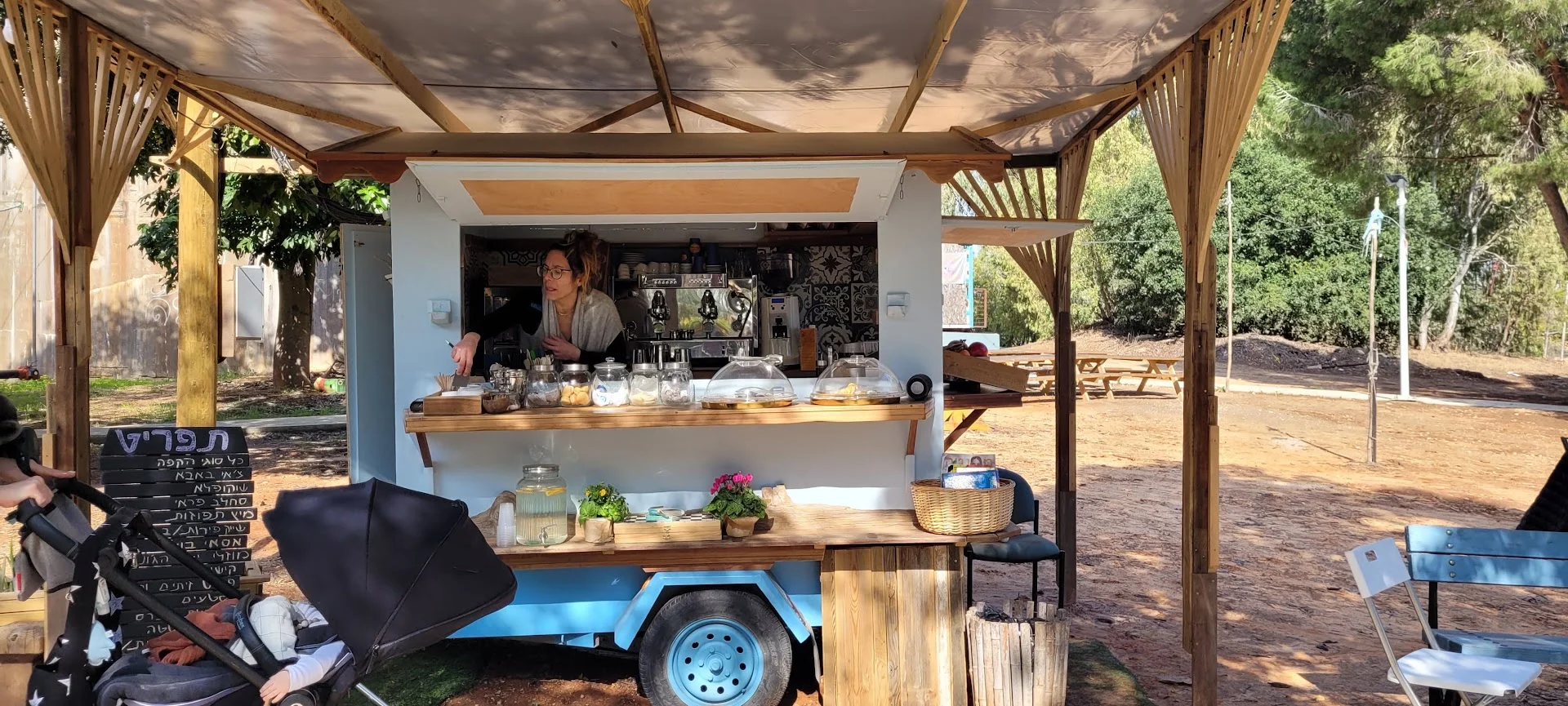 עגלת קפה הפוכות