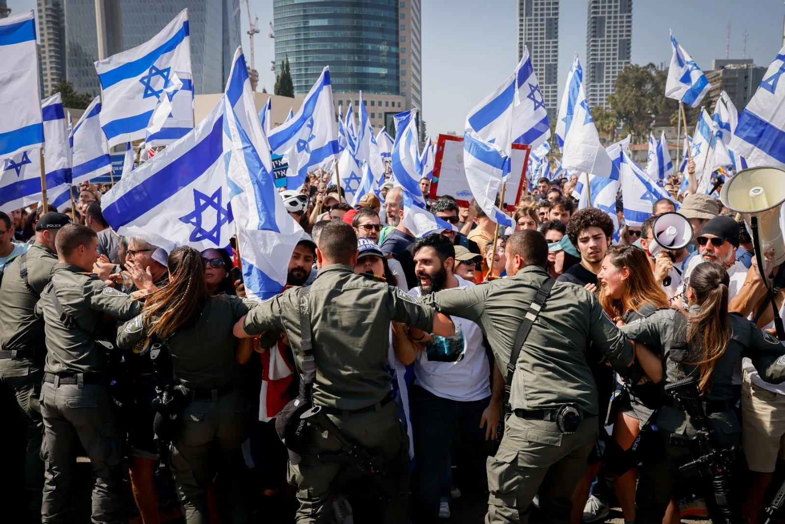 מהומות באיילון