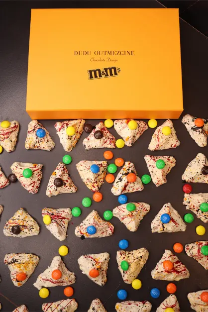 המארז של m&m's ודודו אוטמזגין