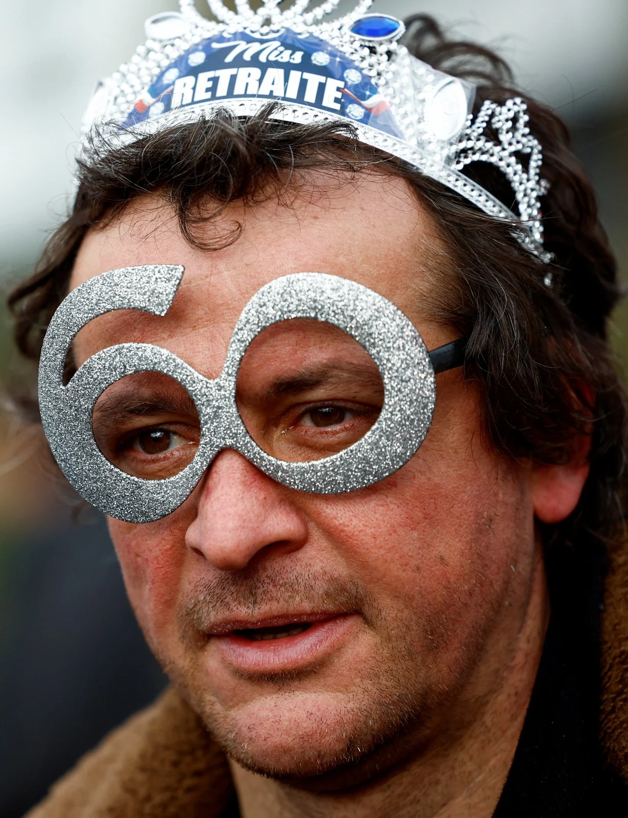 אחד ממשתתפי המחאה בצרפת