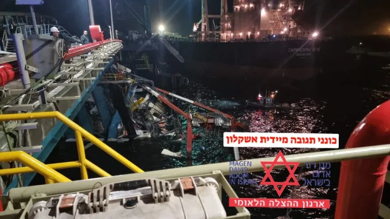 העגורן שקרס בתחנת הכוח האשקלון