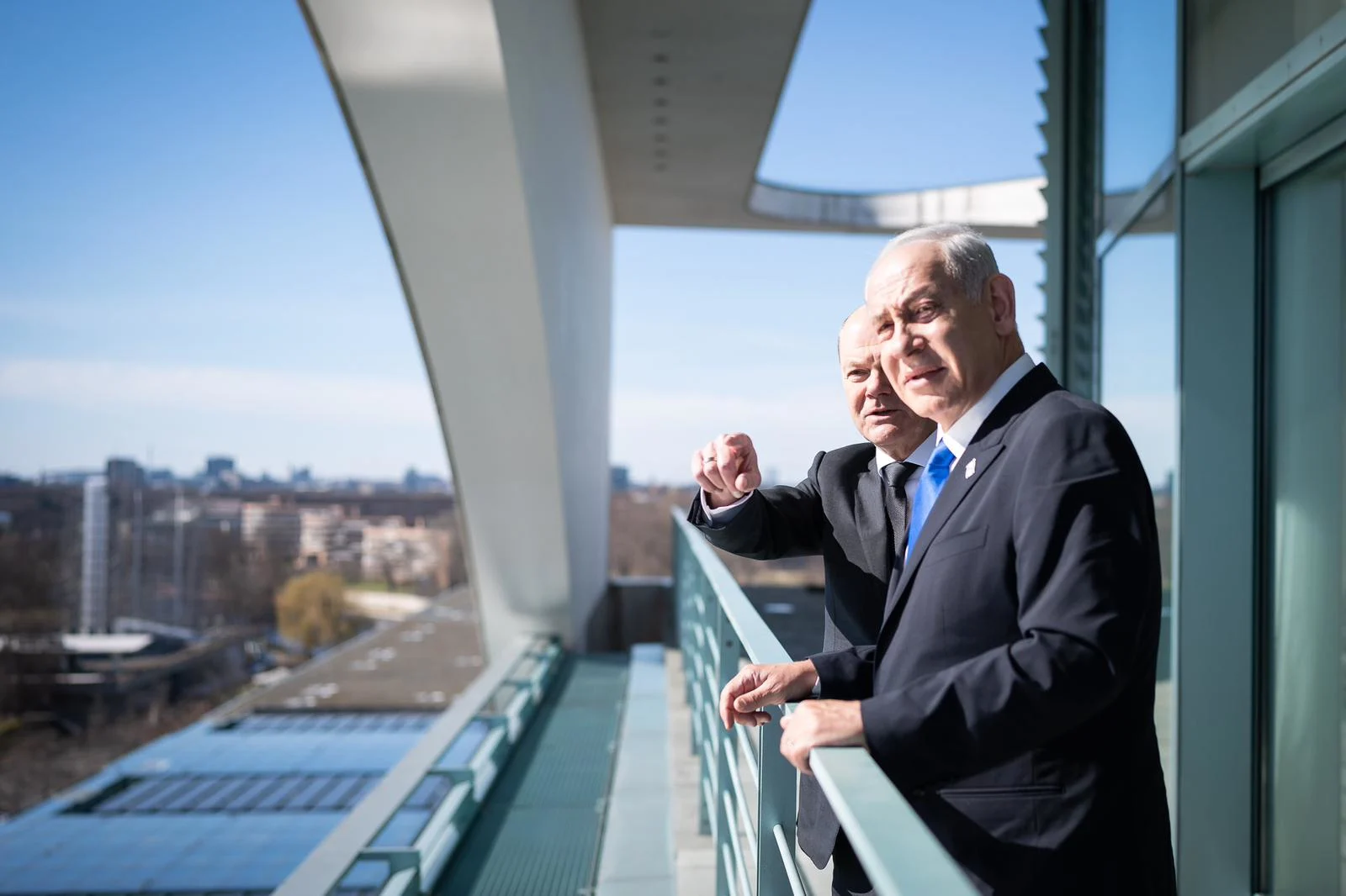 רה''מ נתניהו עם קנצלר גרמניה אולף שולץ בברלין