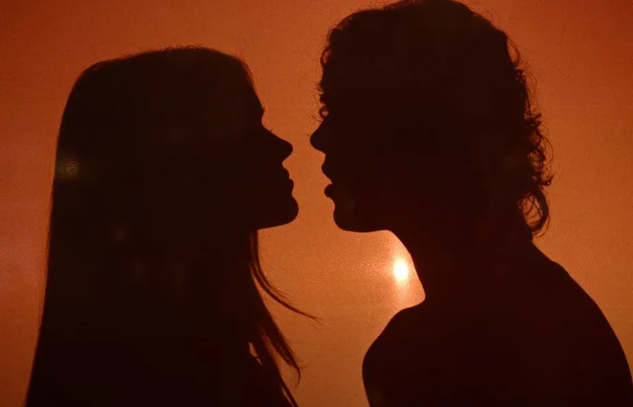 אנה זק מארחת את מרגי - "Hoodie"