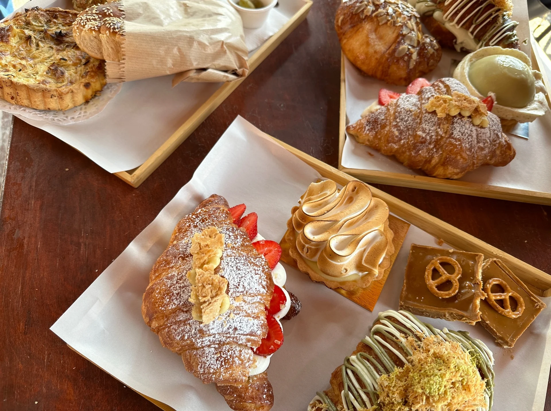 קפה אמורה, עין שמר