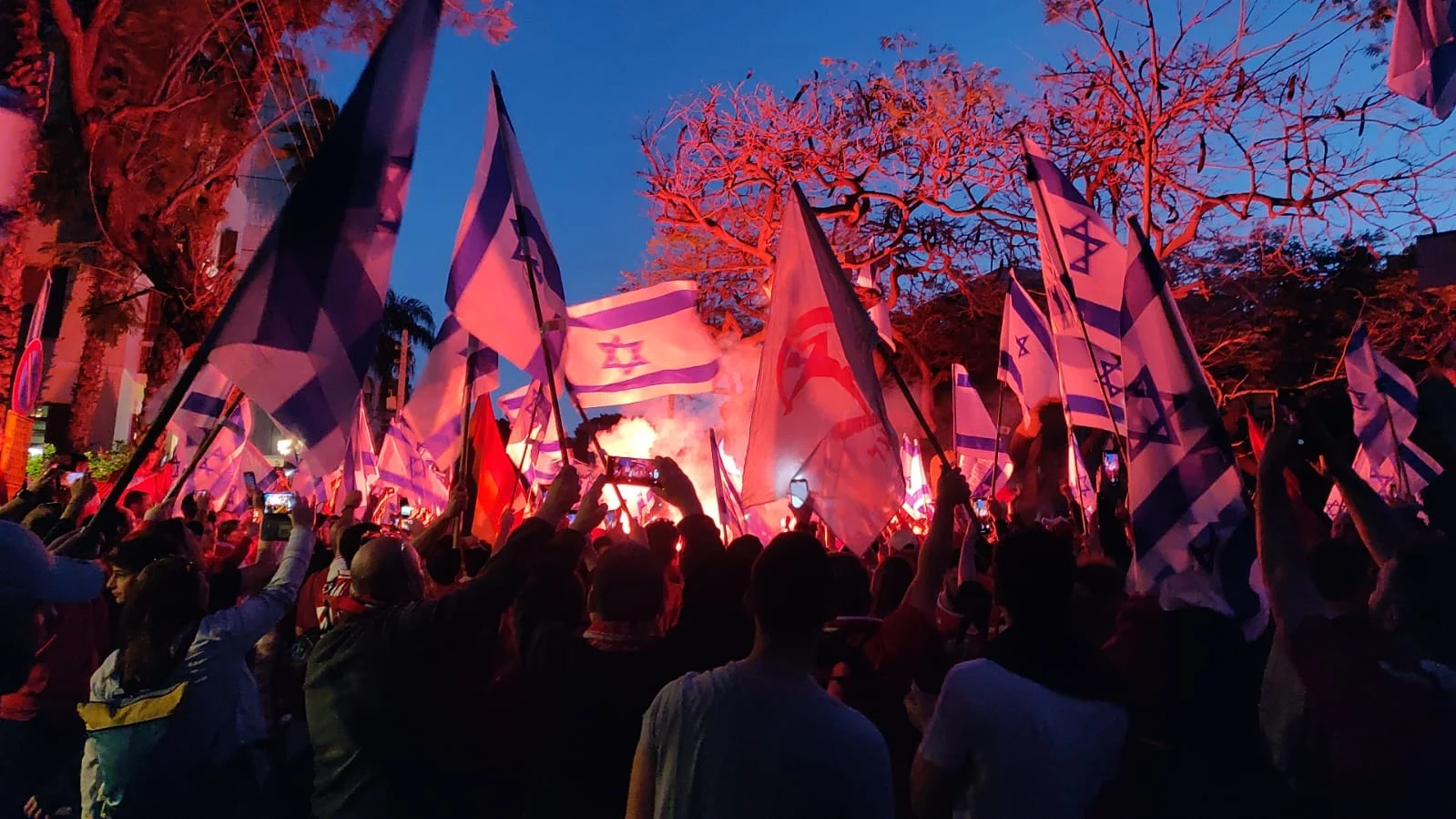 מפגינים בתל אביב