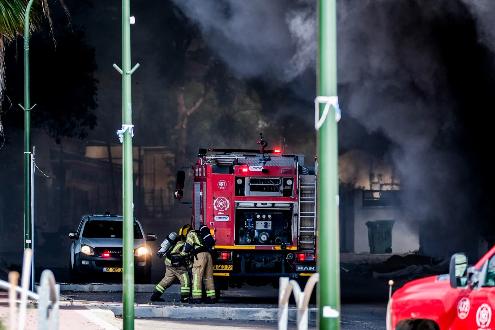 שריפה לאחר נפילת רקטה בשלומי