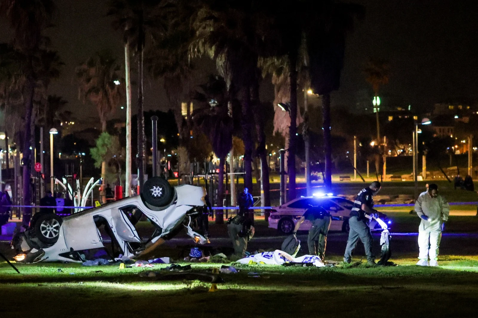 זירת הפיגוע בטיילת תל אביב