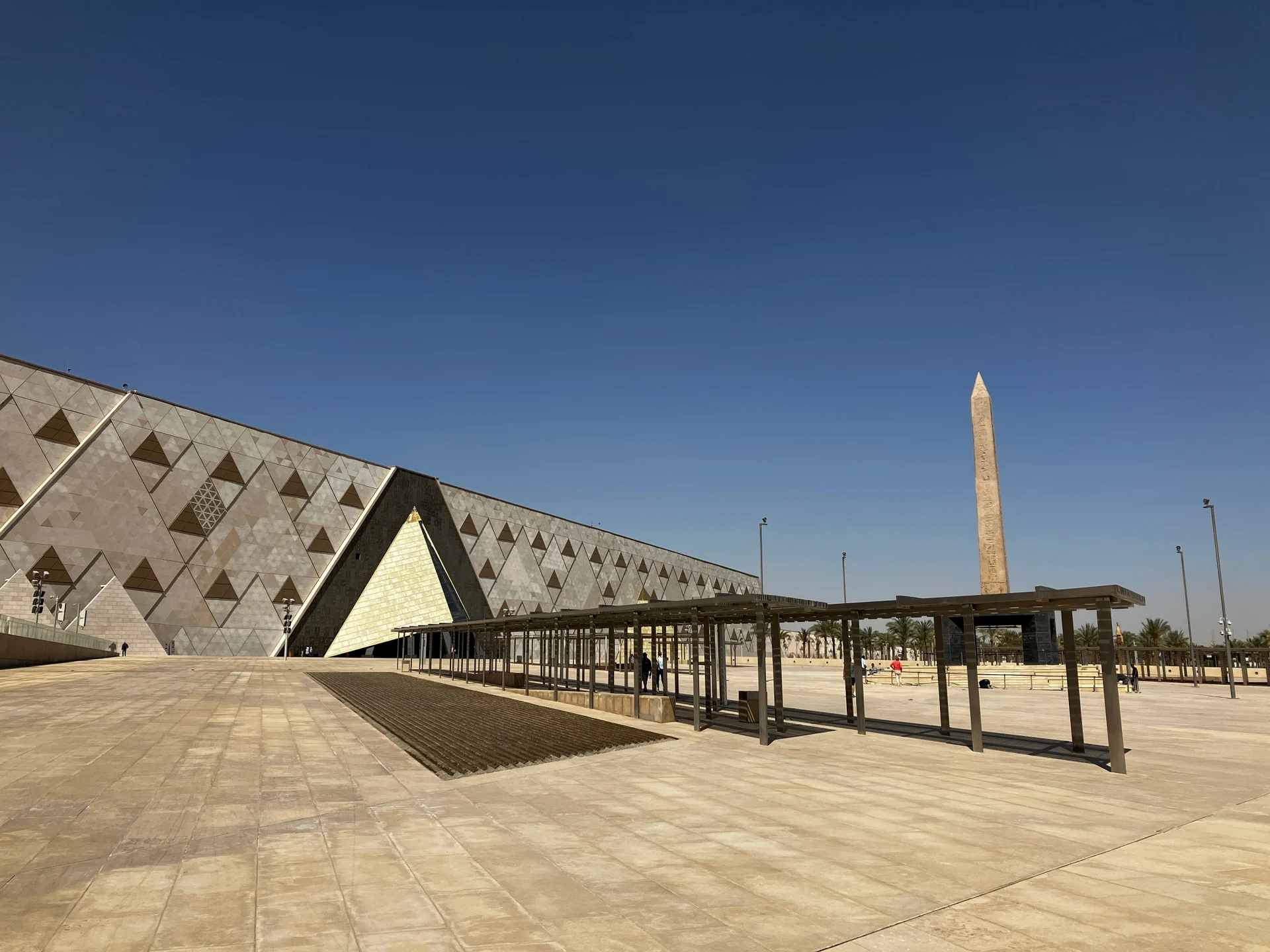 Pictures,of,the,brand,new,grand,egyptian,museum,from,outside