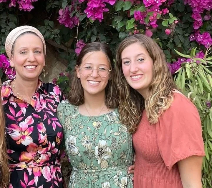 לוסי די ושתי בנותיה מאיה ורינה שנרצחו בפיגוע בבקעה