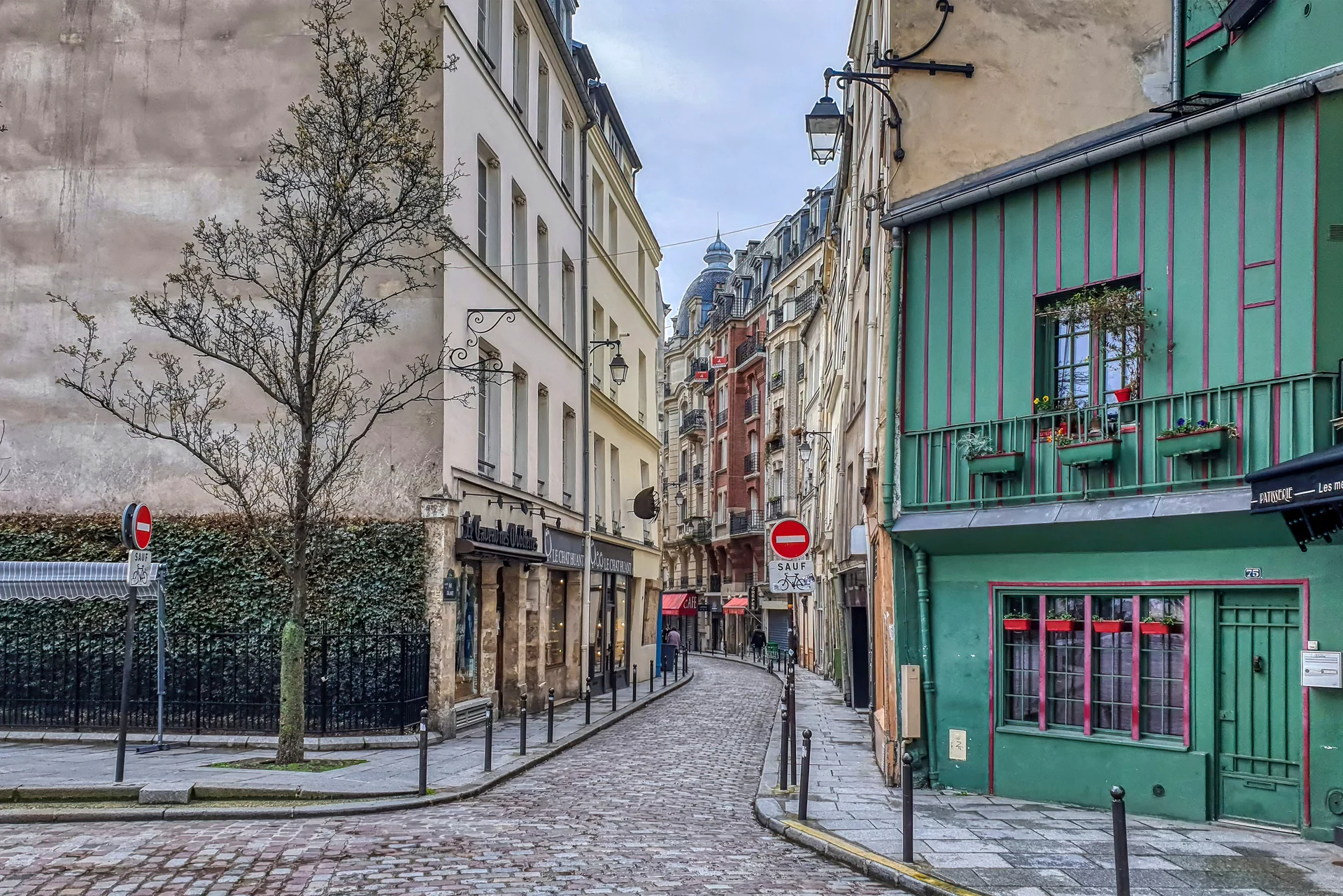 Une Ruelle Du Quartier Latin P
