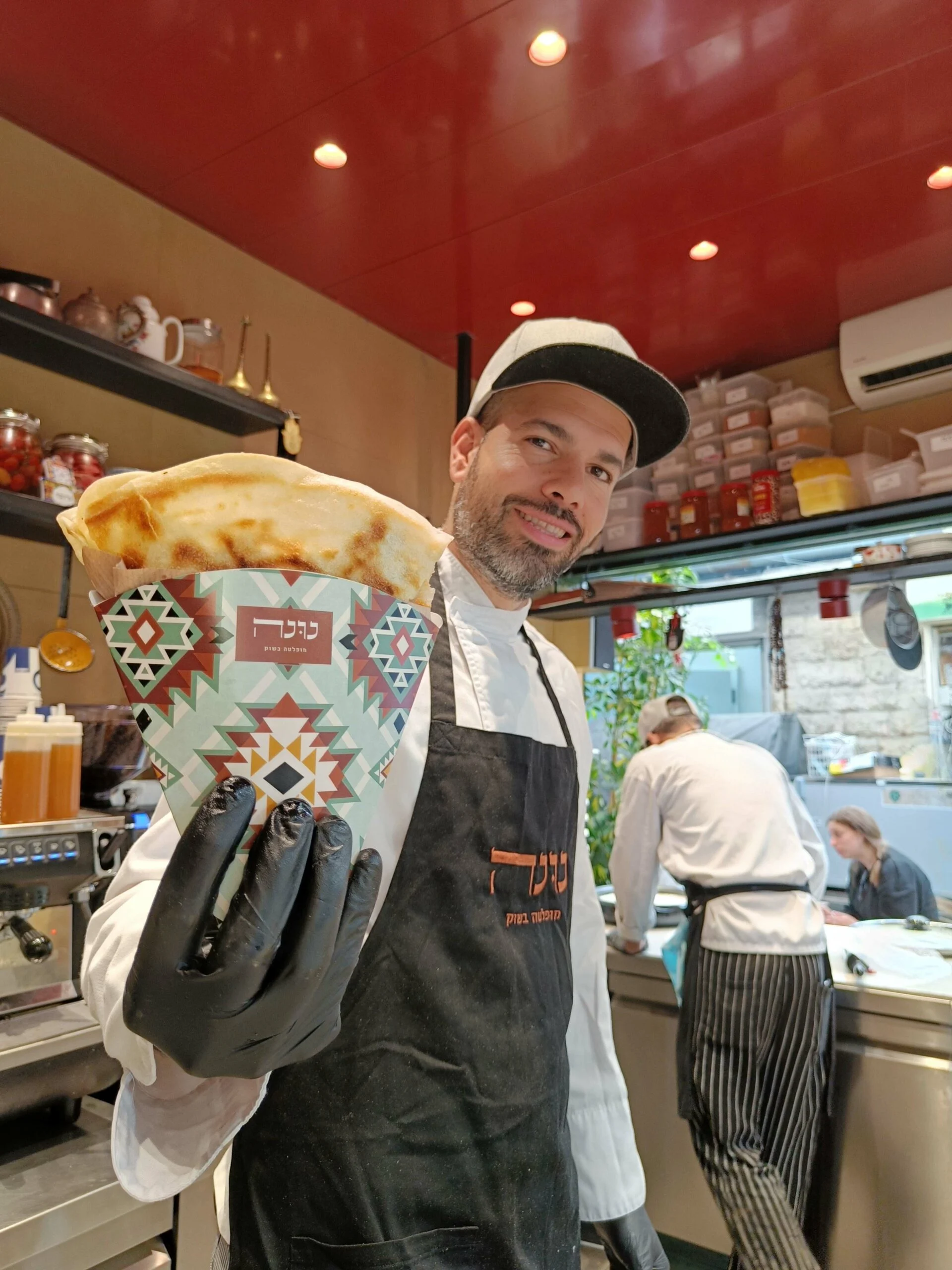 נונה מופלטה בשוק