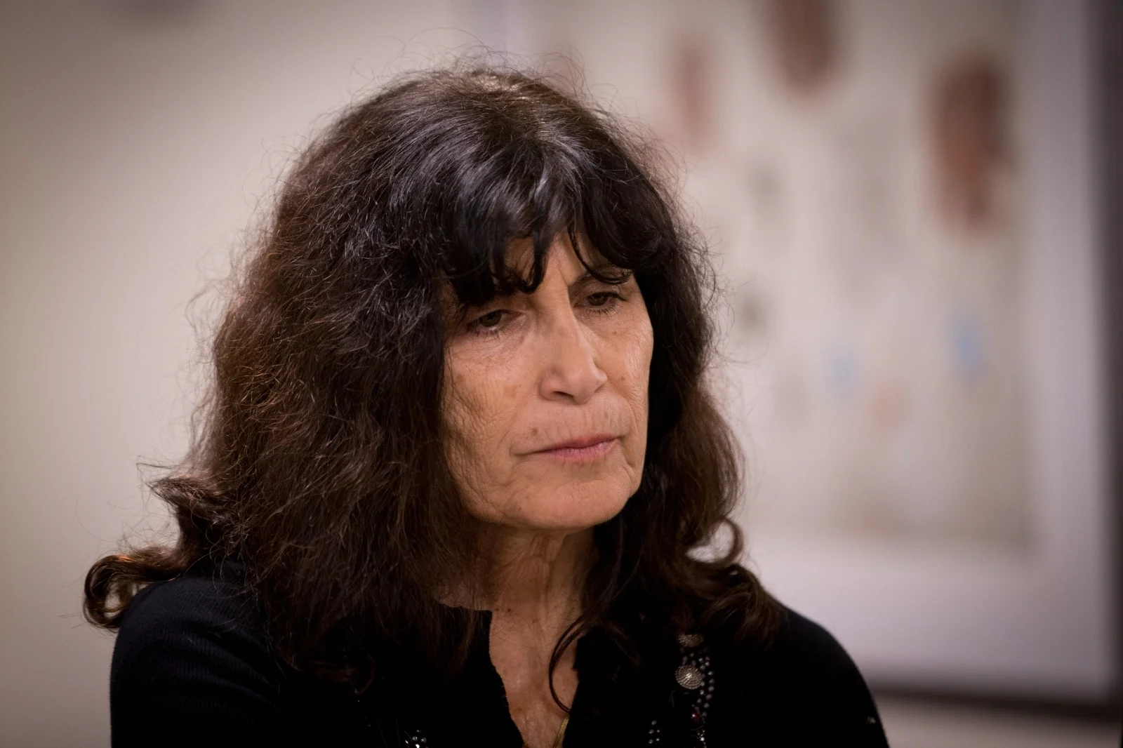 אסתר רוט-שחמורוב