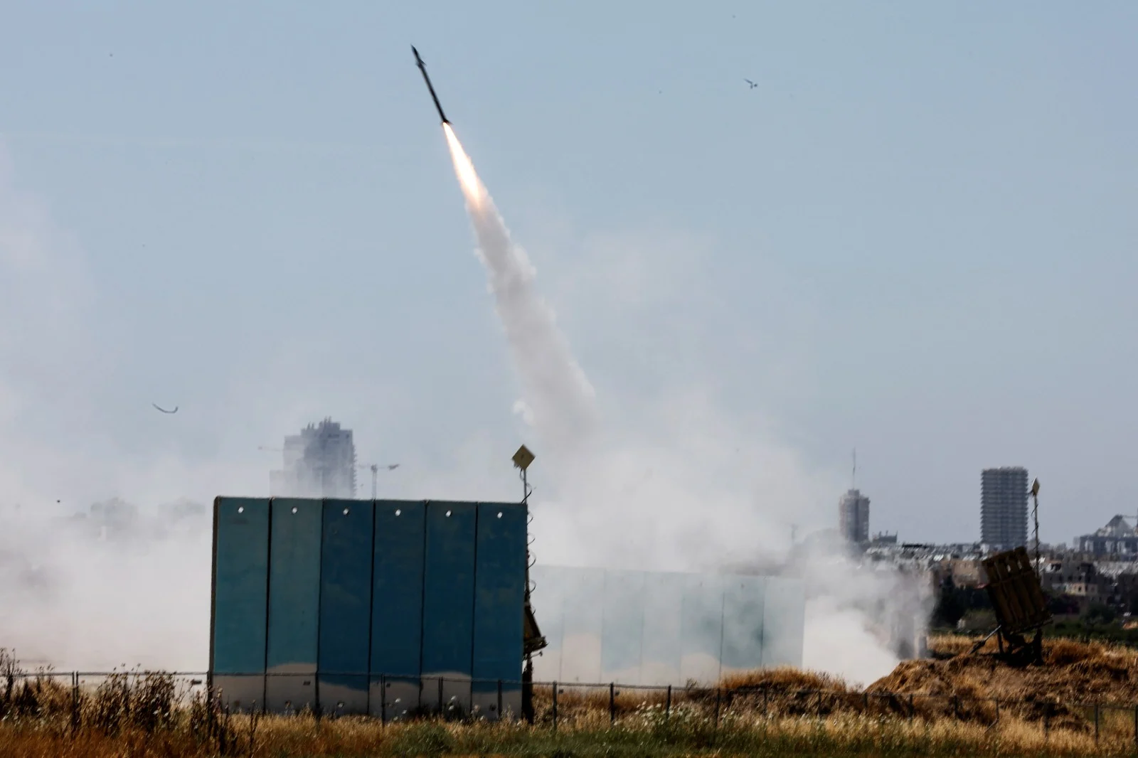 כיפת ברזל יירטה רקטות ששוגרו מרצועת עזה באשדוד