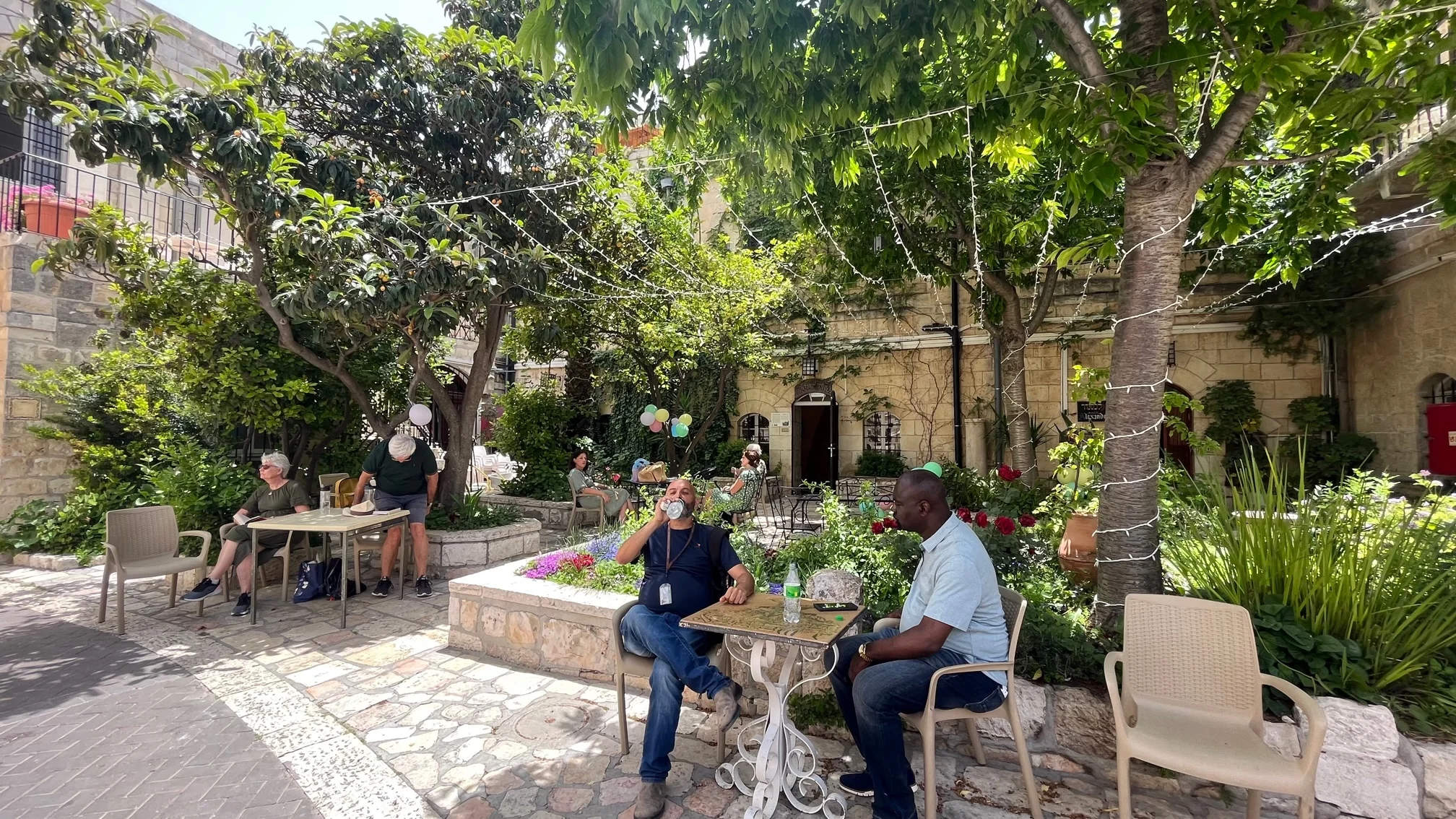 בית הקפה של מתחם עמנואל