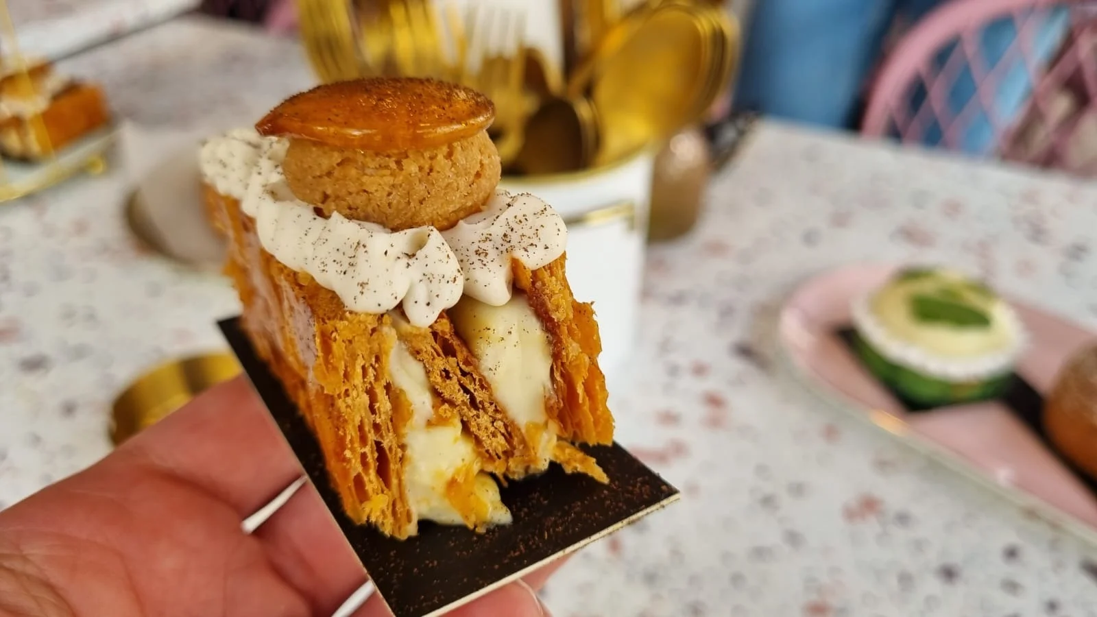 סוויטקייק דניאל ניסים, מילפיי