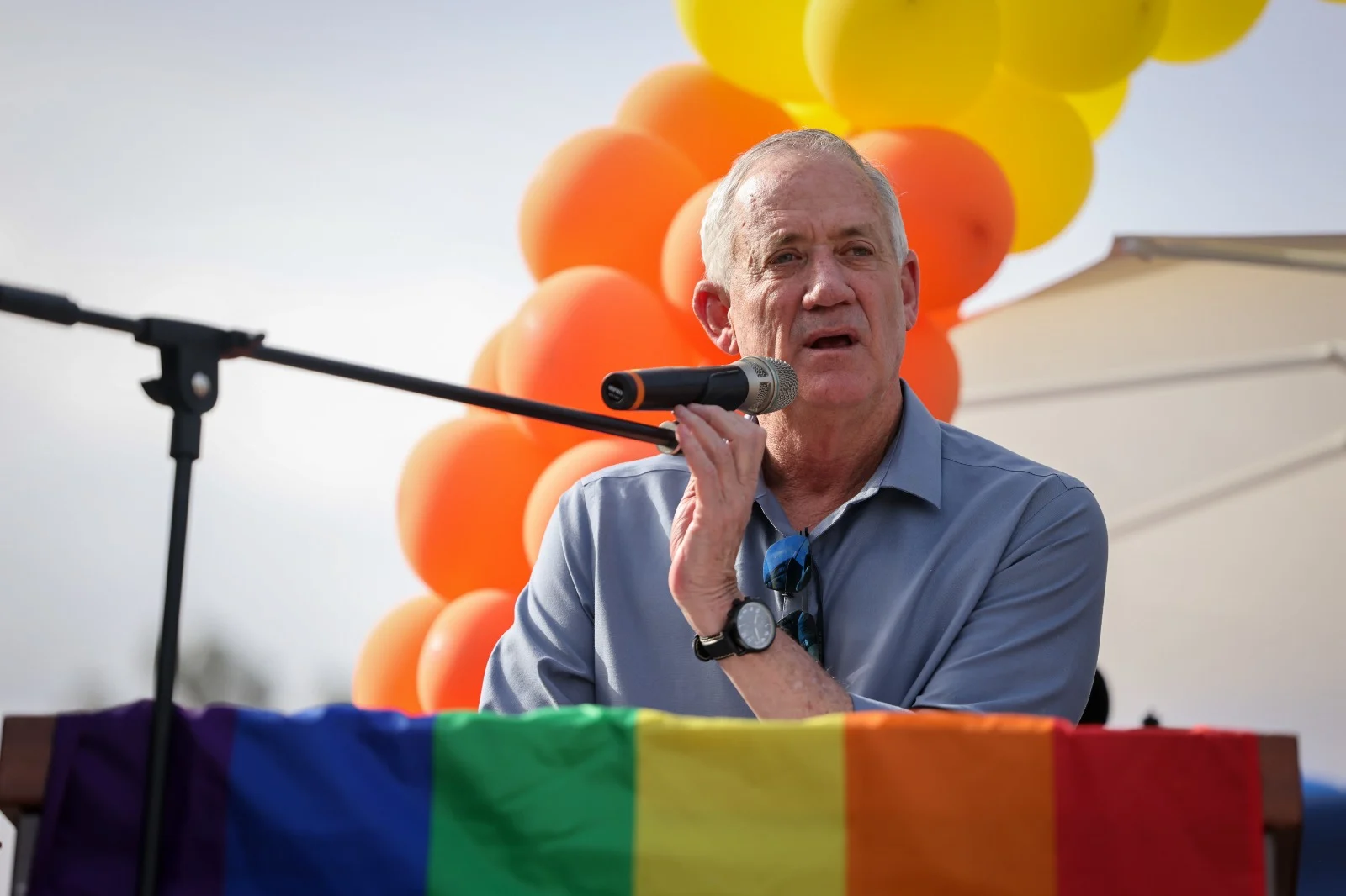 בני גנץ במצעד הגאווה בירושלים