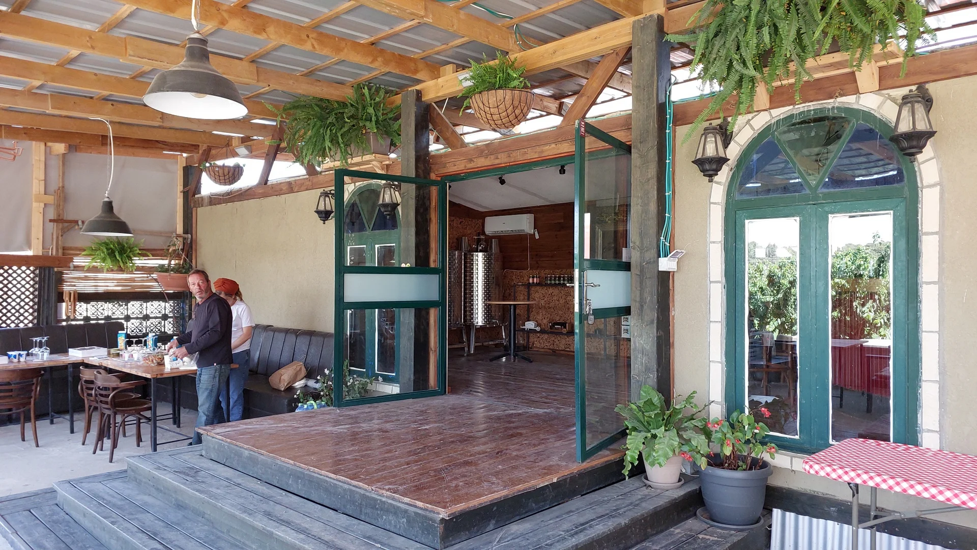 המתחם של פרדי בר חבל יתיר