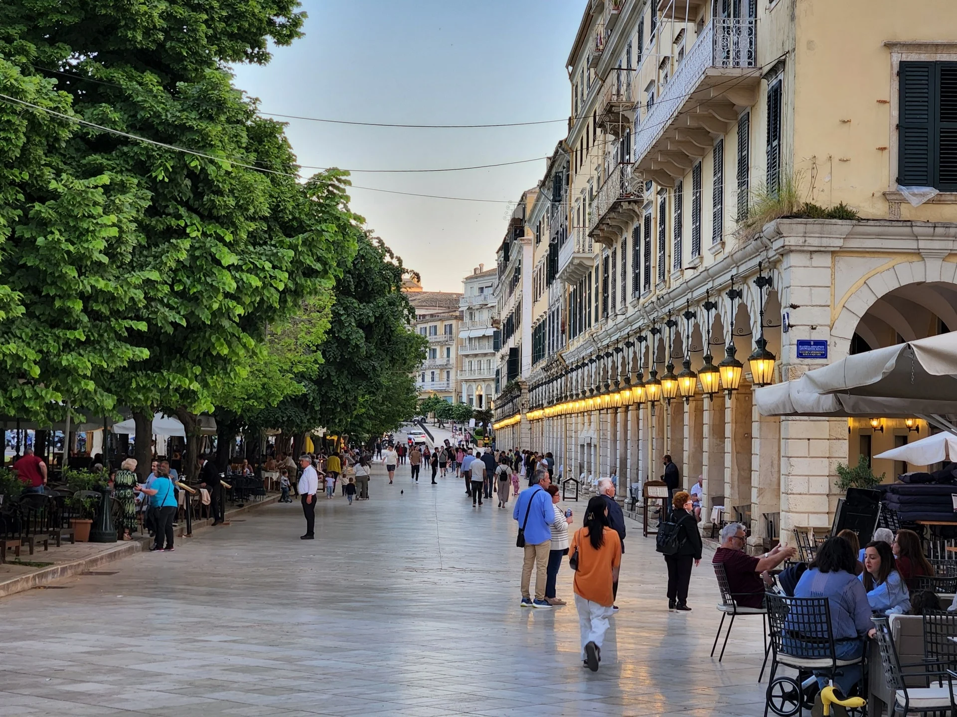 שדרת ריבולי המפורסמת. העיר קורפו
