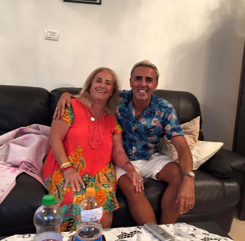 קובי פרץ ואמו