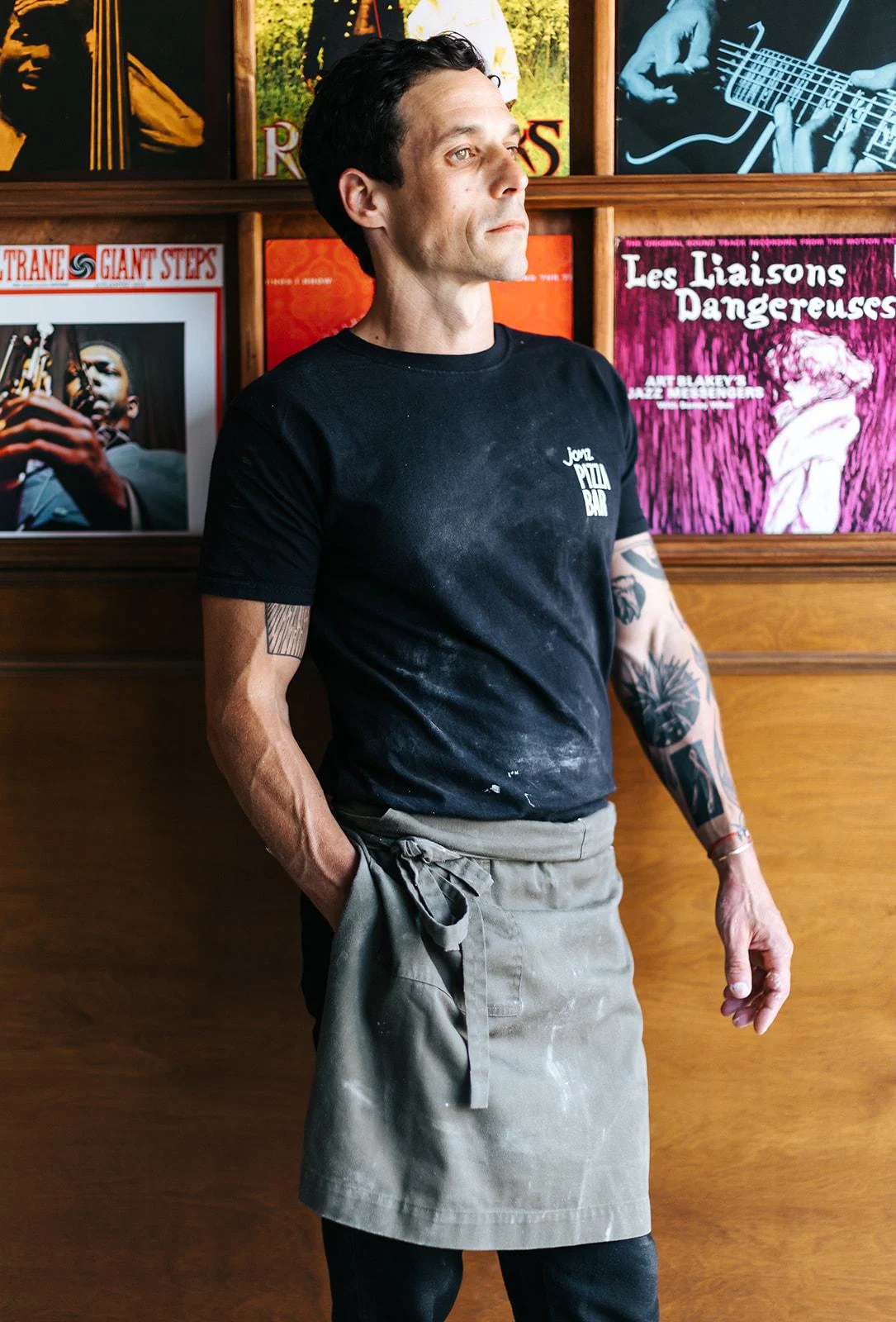 ג'ונז פיצה בר, מוטי טיטמן