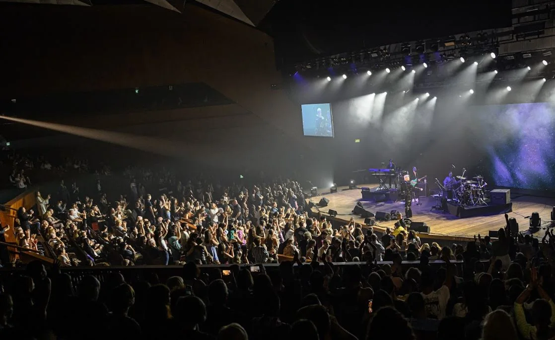 אדם למברט בהיכל התרבות