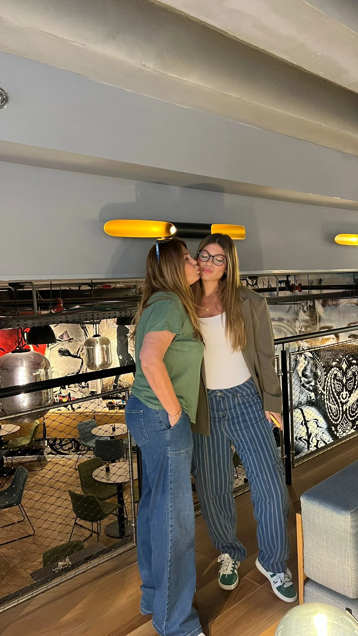 יולי שגיא ואמא לימור בהט