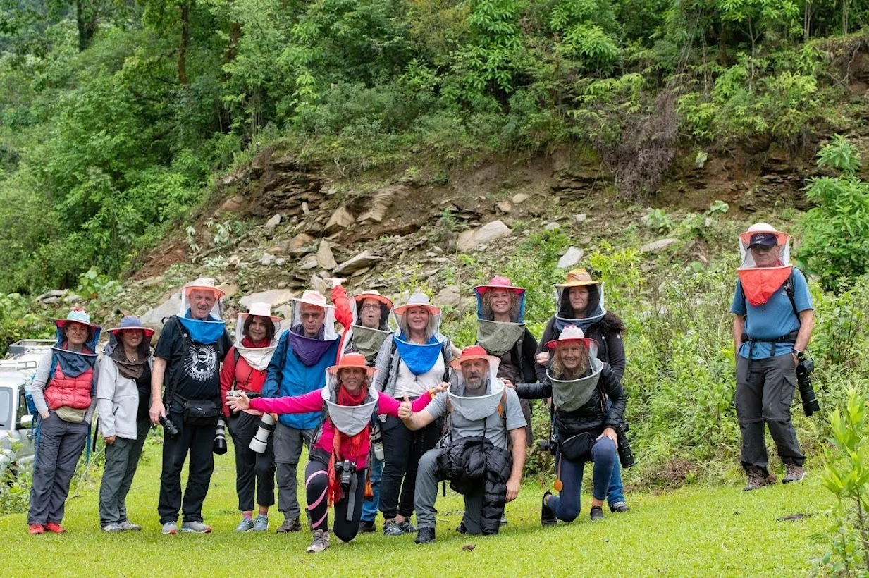 המסע בעקבות ציידי הדבש במצוקי ההימאליה בנפאל