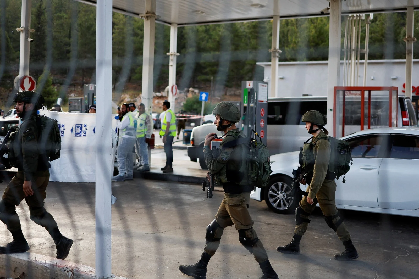 כוחות הביטחון בזירת הפיגוע בעלי