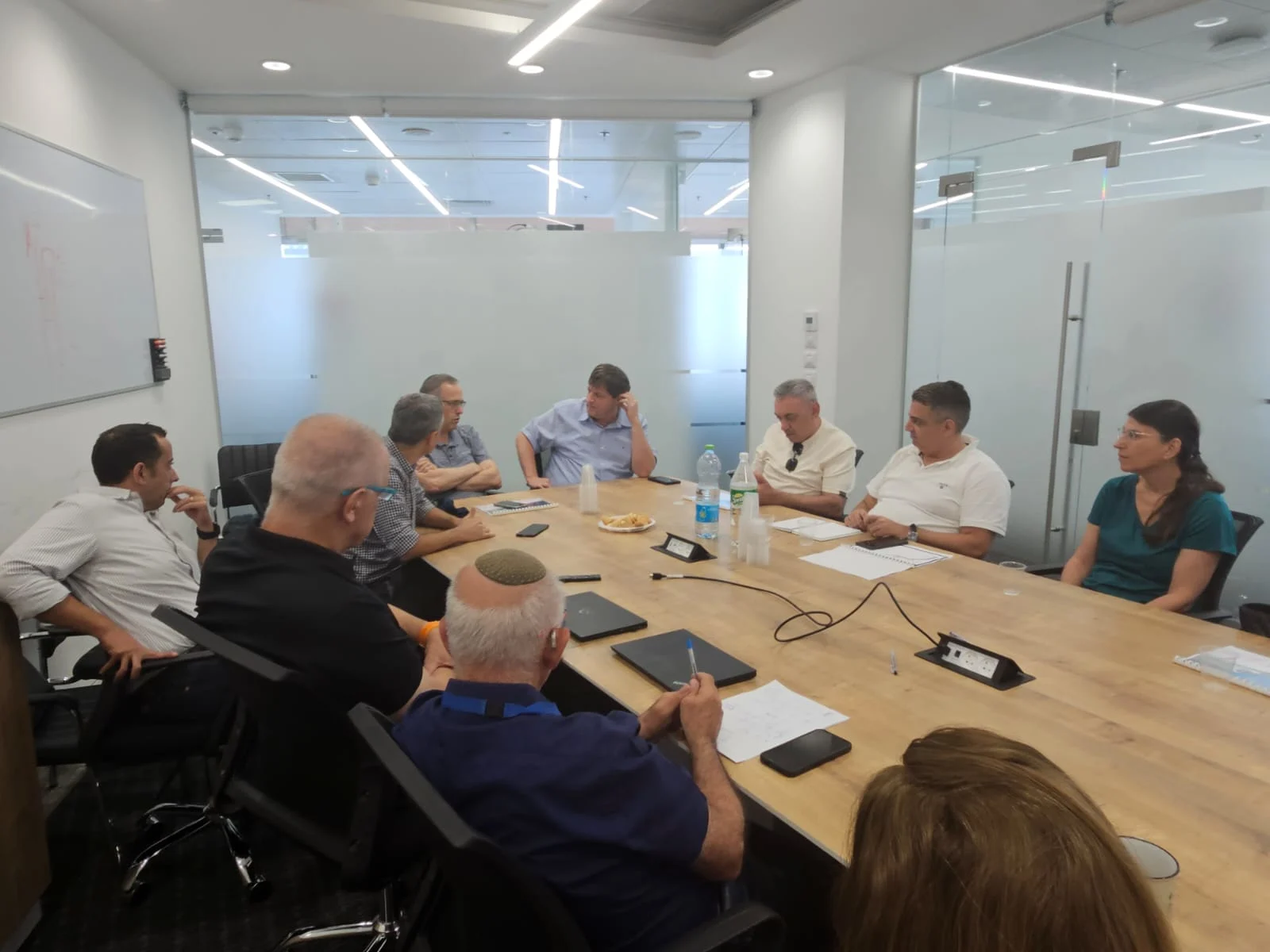 הישיבה בעירייית פ''ת