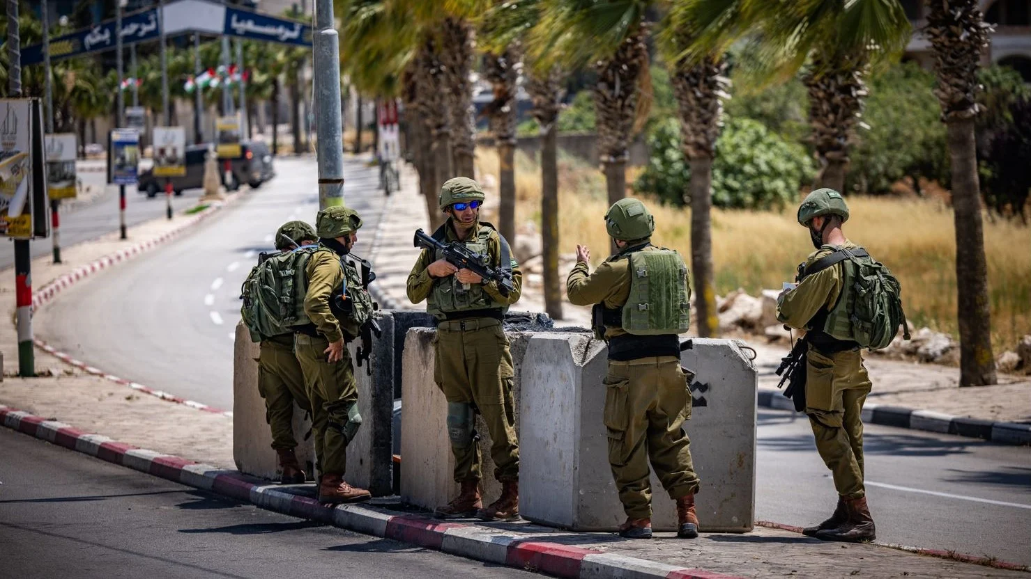 כוחות הביטחון סמוך להתנחלות מעלה לבונה והכפר תורמוס עיא