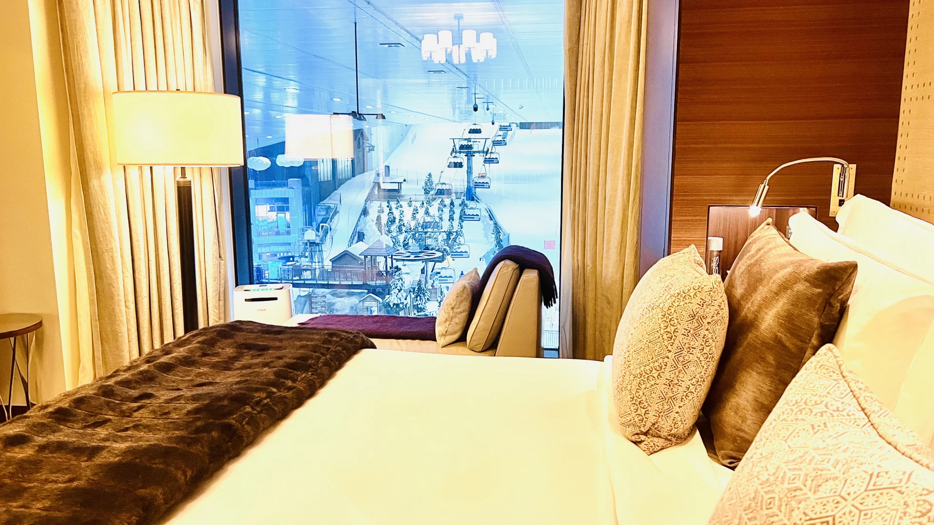 בקתת שלה עם נוף למדרונות מלון קמפינסקי הסקי