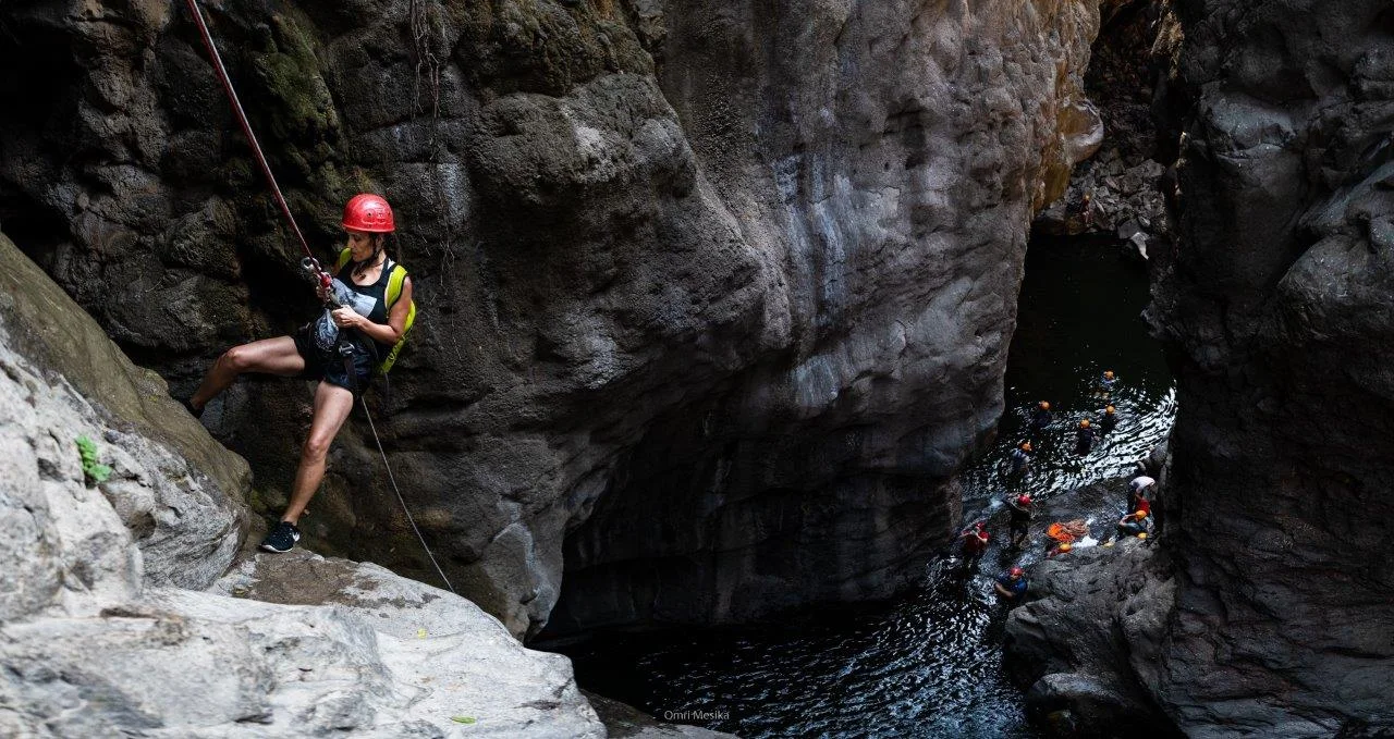 טיולי סנפלינג בנקיק השחור