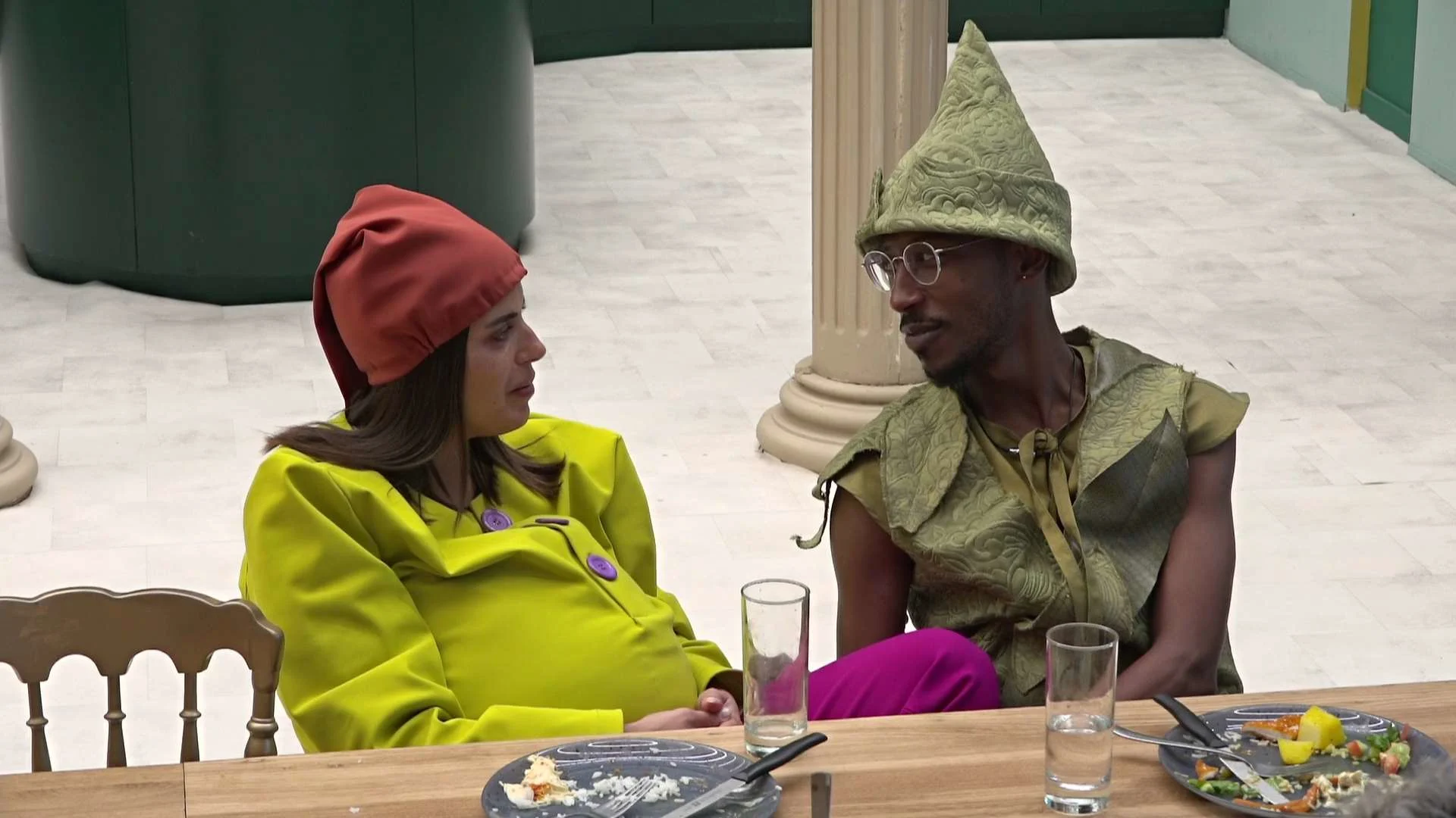 האח הגדול, ספיר בורגיל, אברהם אקלום