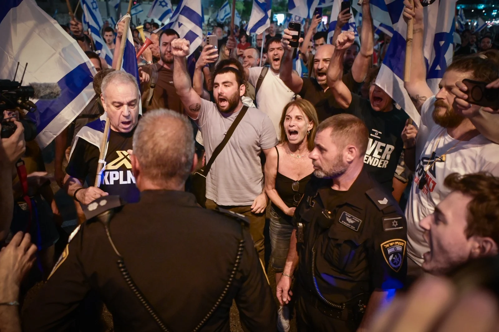 מפגינים באיילון, הפגנה, מחאות, המהפכה המשפטית