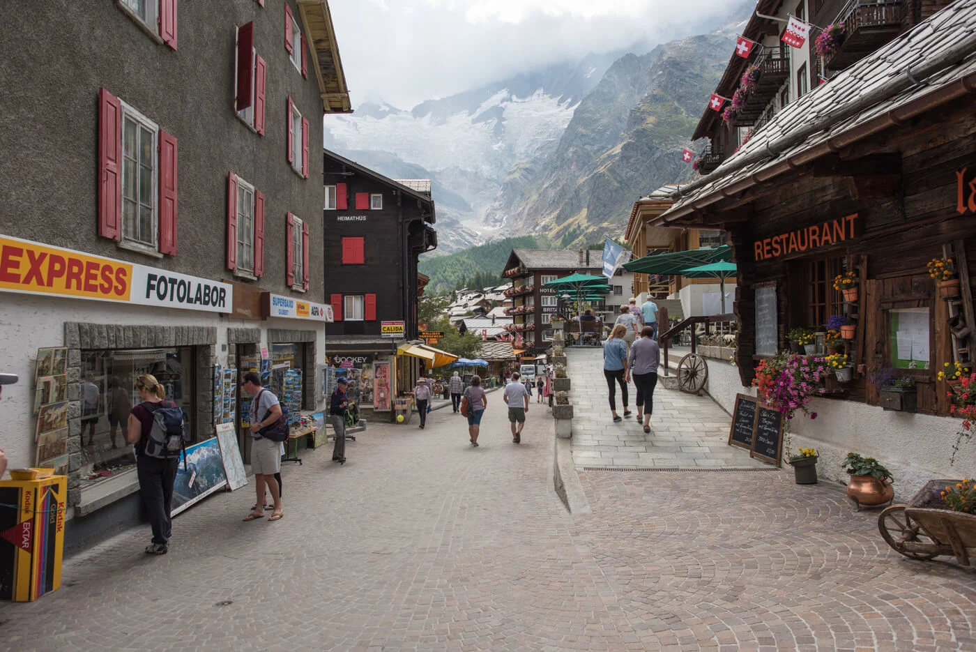 העיירה SAAS FEE