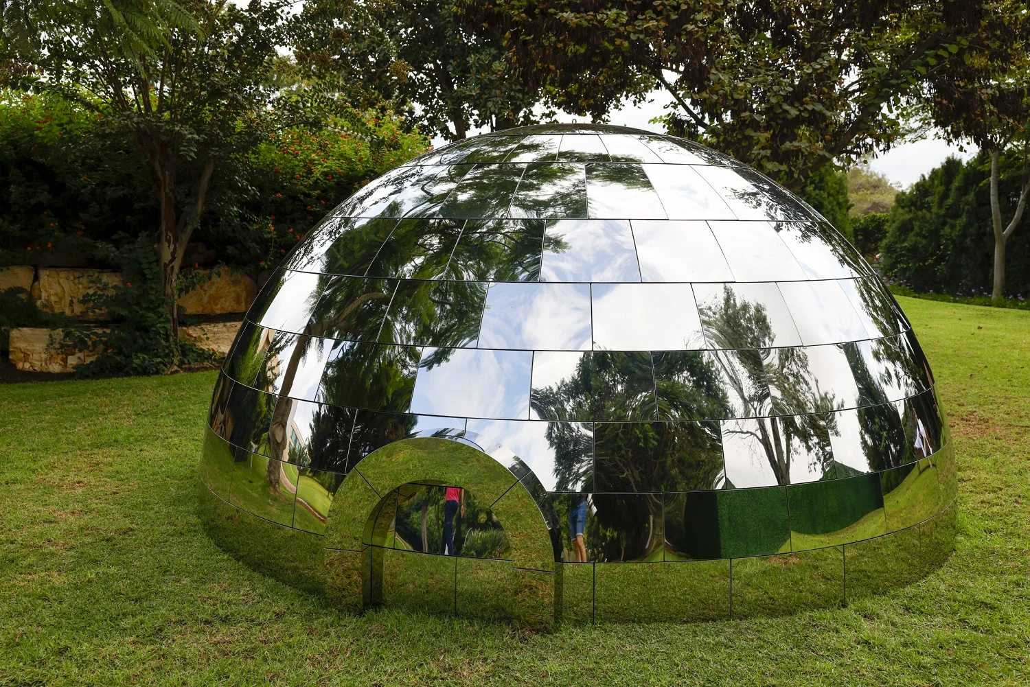 עבודה של סטודיו מג'נטה של רונן בבלי, במלון יערות הכרמל