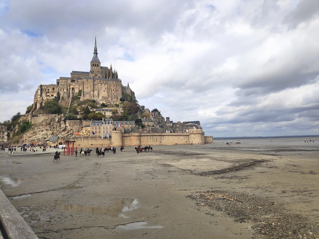 מון סאן מישל