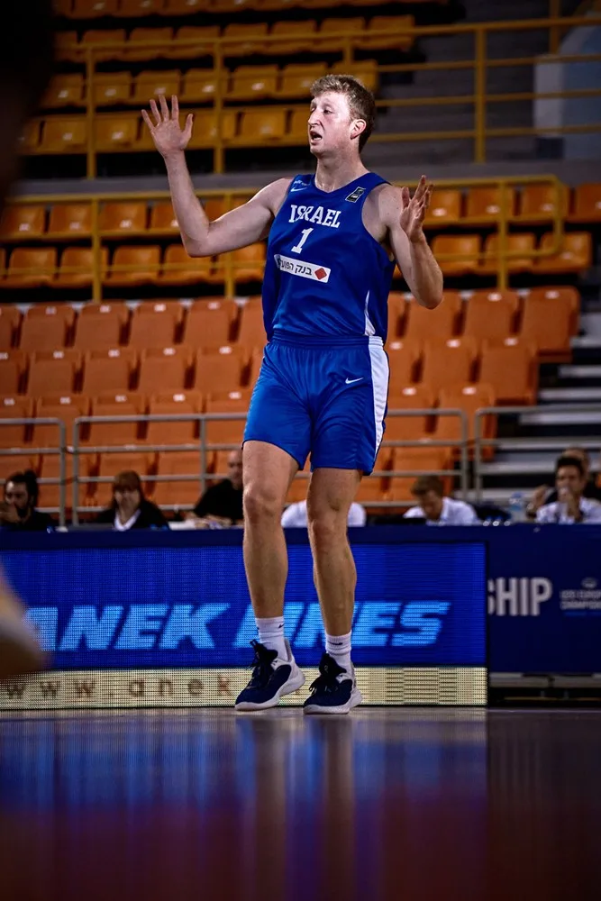 דני וולף חוגג