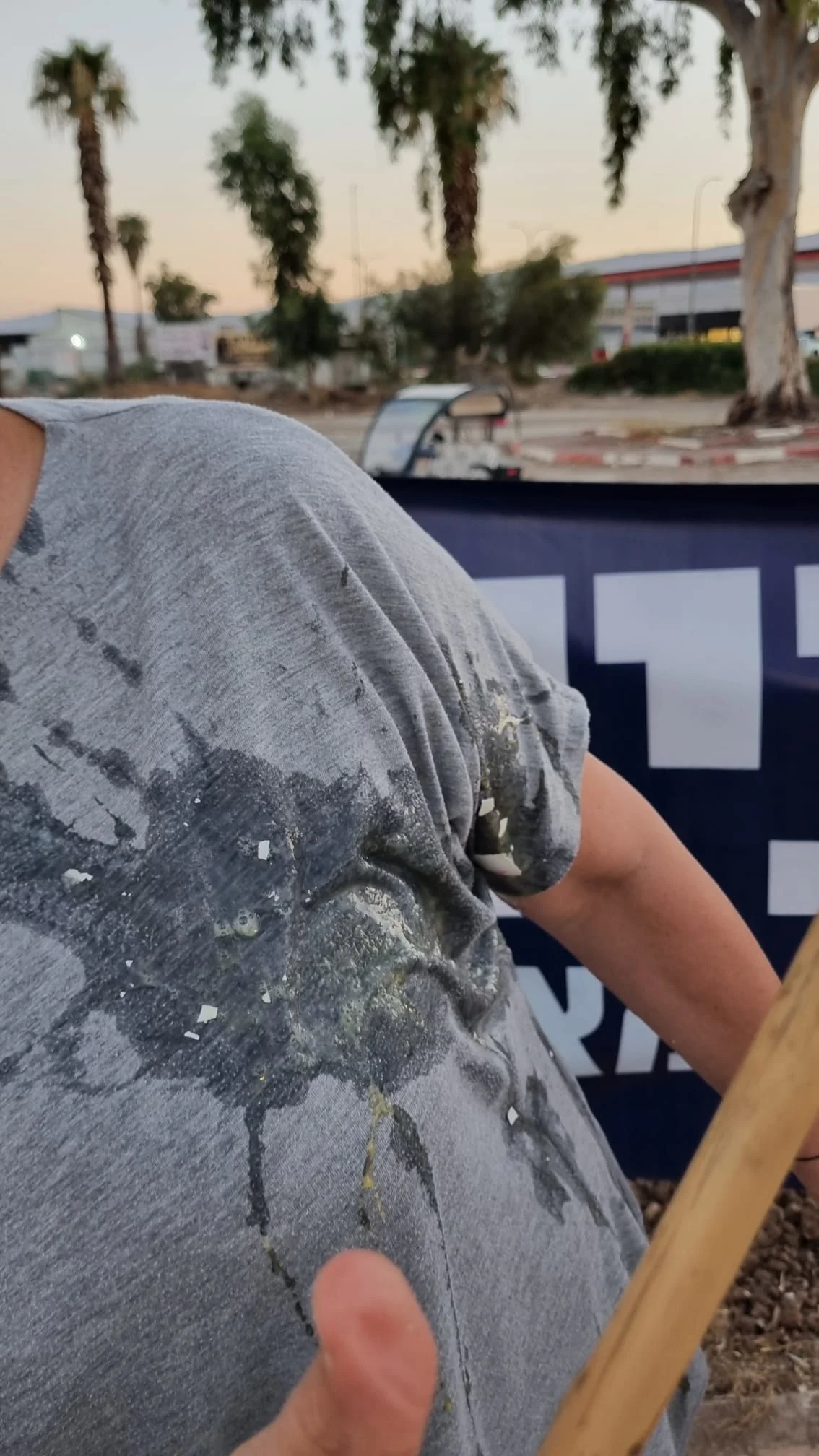 המפגין עליו נזרקו ביצים במהלך ההפגנה