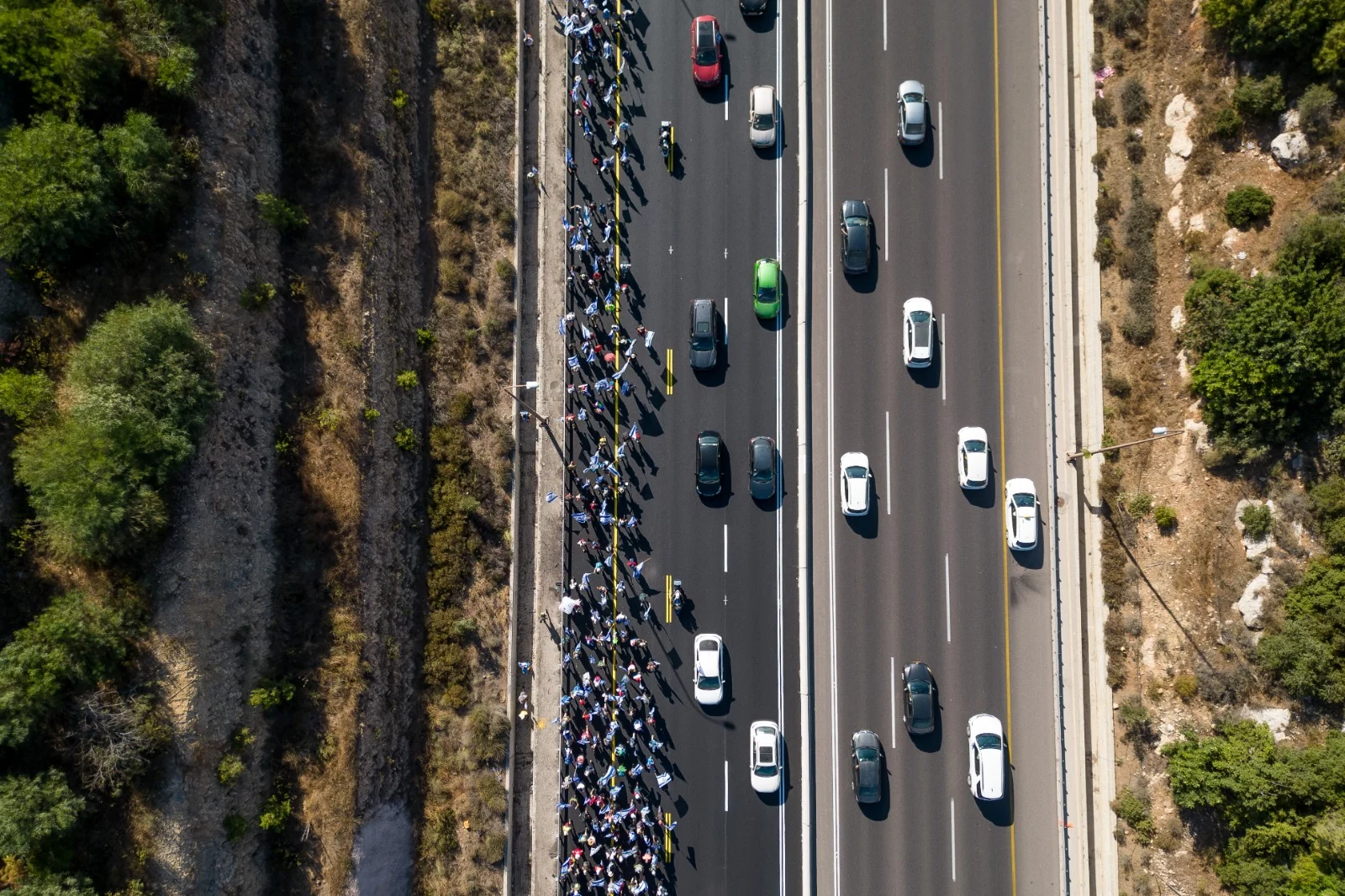 מפגינים נגד המהפכה המשפטית צועדים לירושלים