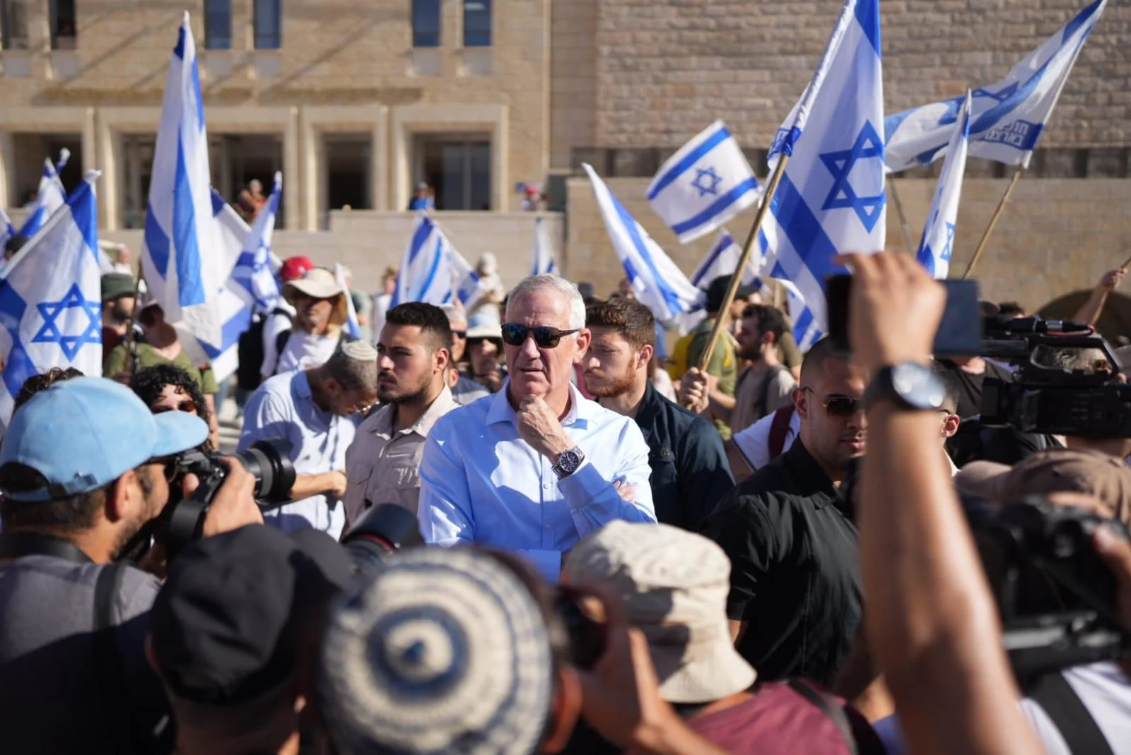 ח''כ בני גנץ הבוקר בכותל