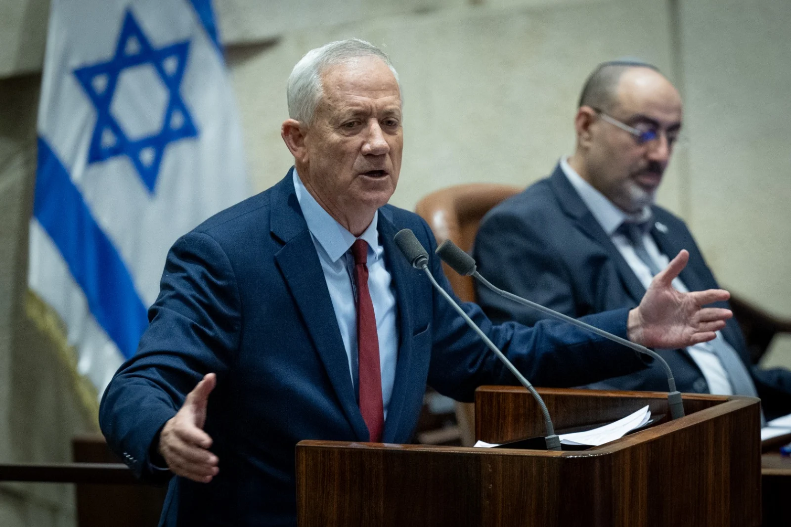 ח''כ בני גנץ היום במליאת הכנסת