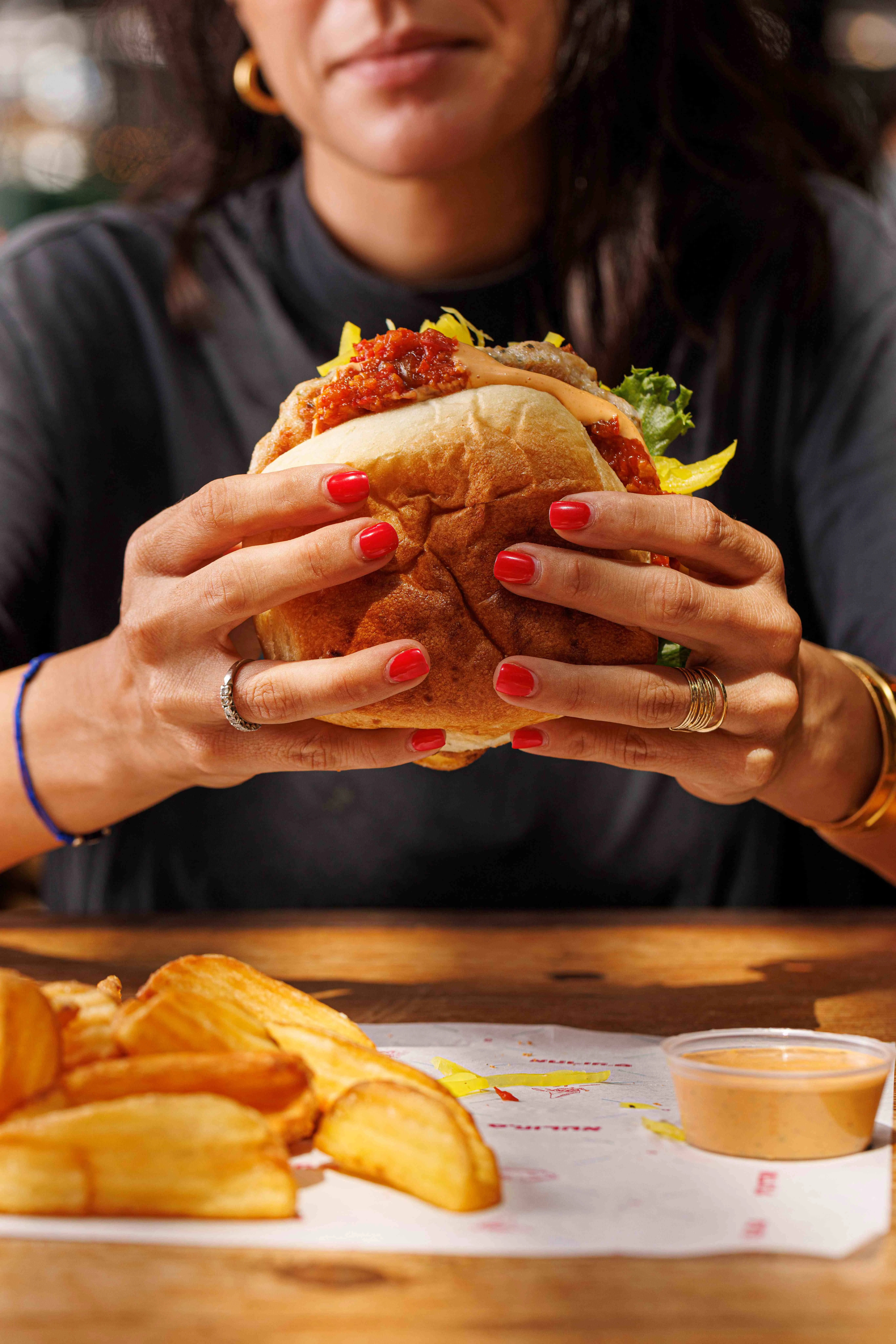 אהרוניס, ישראל אהרוני, פרייד צ'יקן