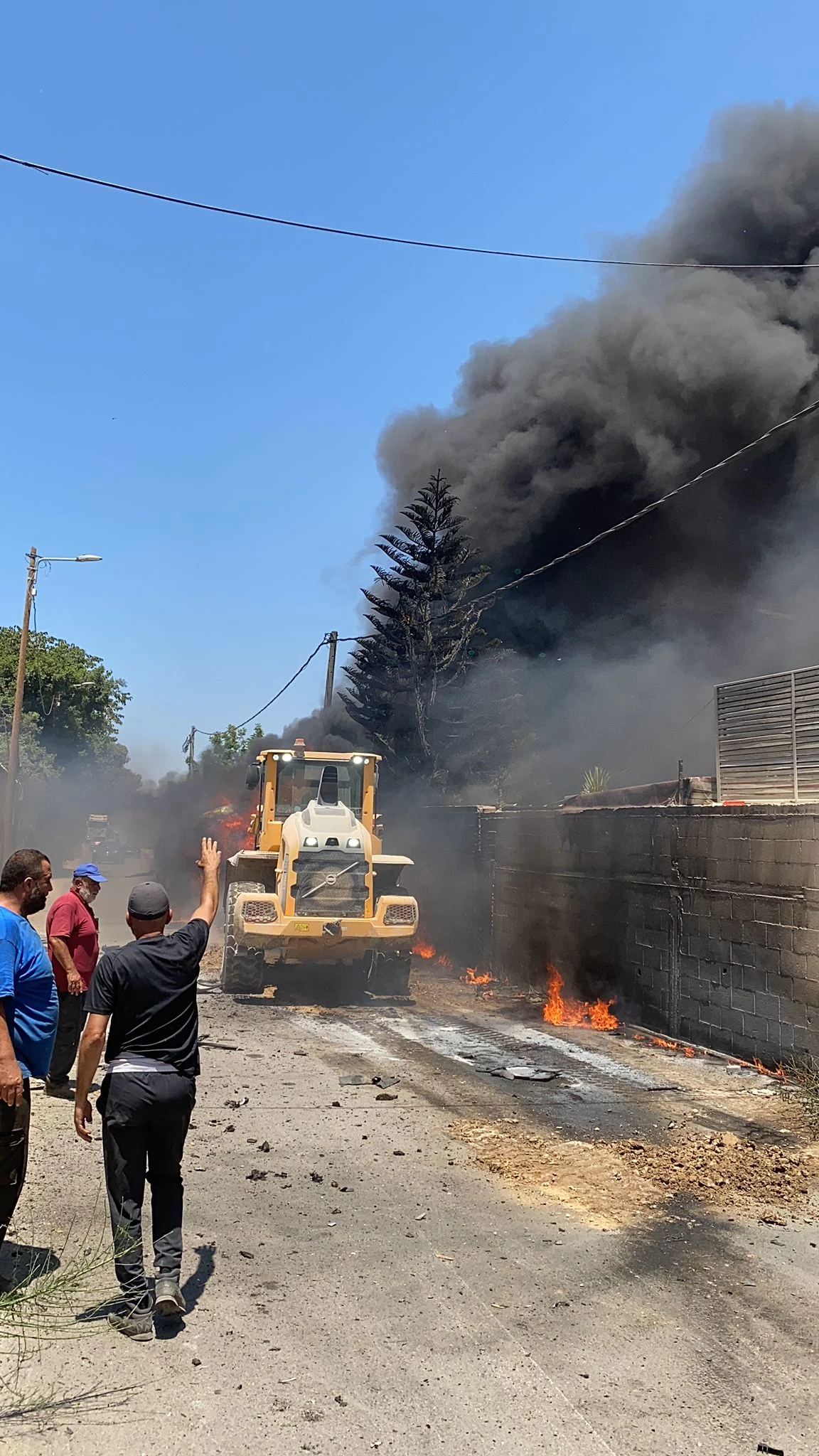 השריפה שפרצה בעקבות פיצוץ הרכב ברמלה