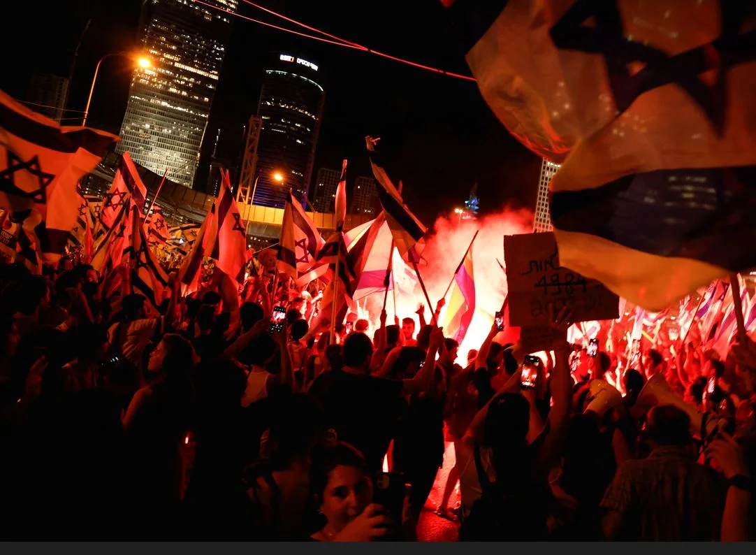 עשרות אלפים בהפגנה בקפלן