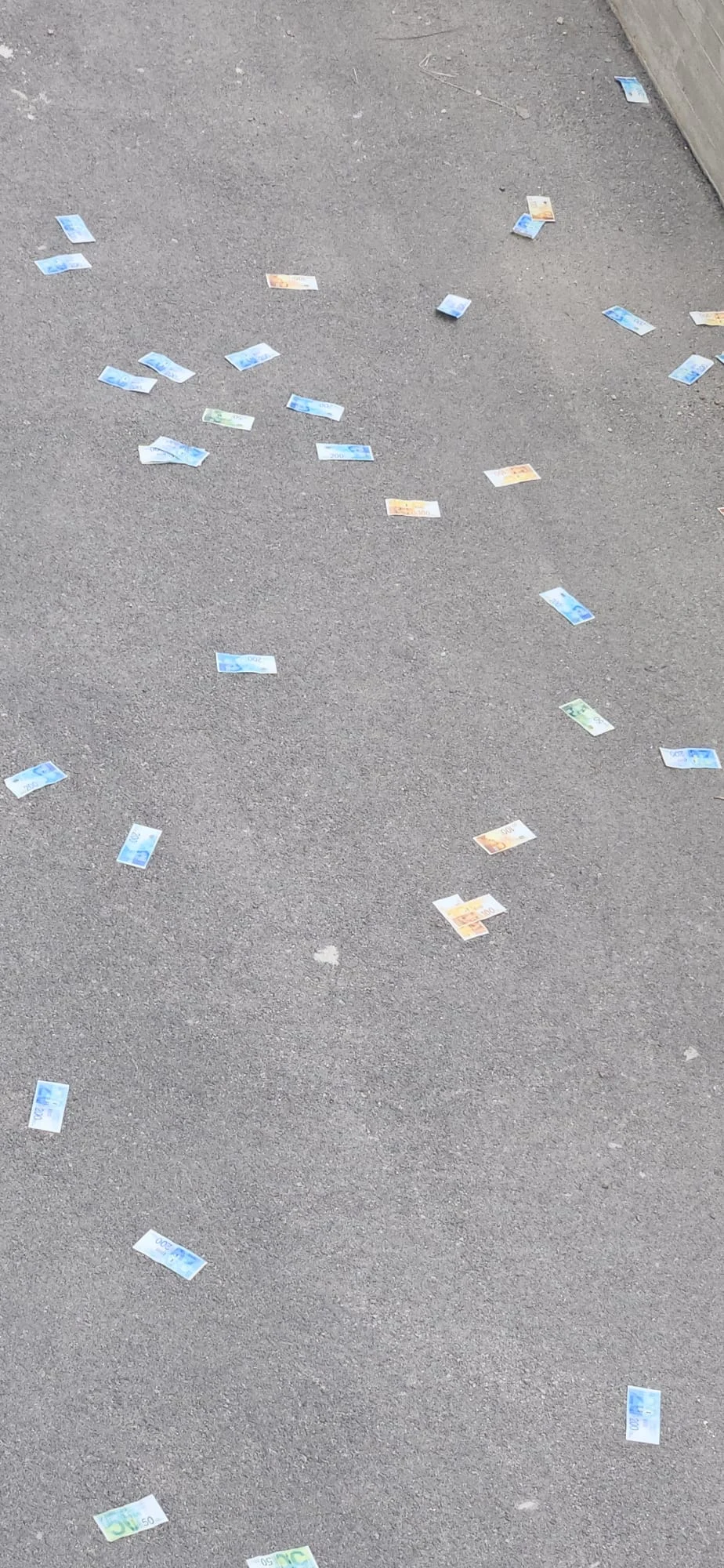 השטרות שהושלכו בשפרעם