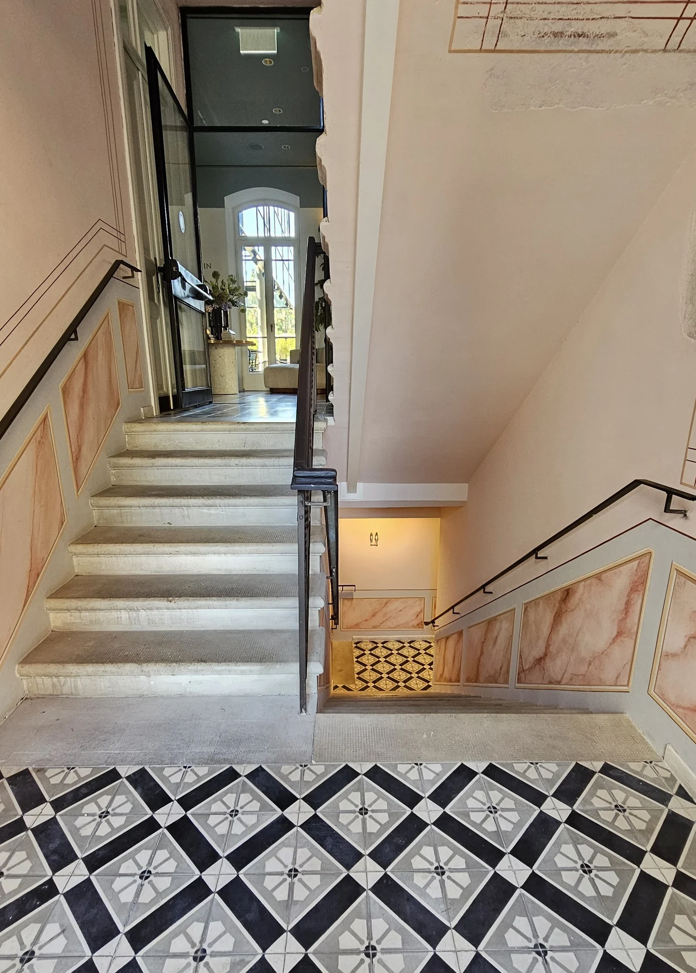 מלון אלקונין